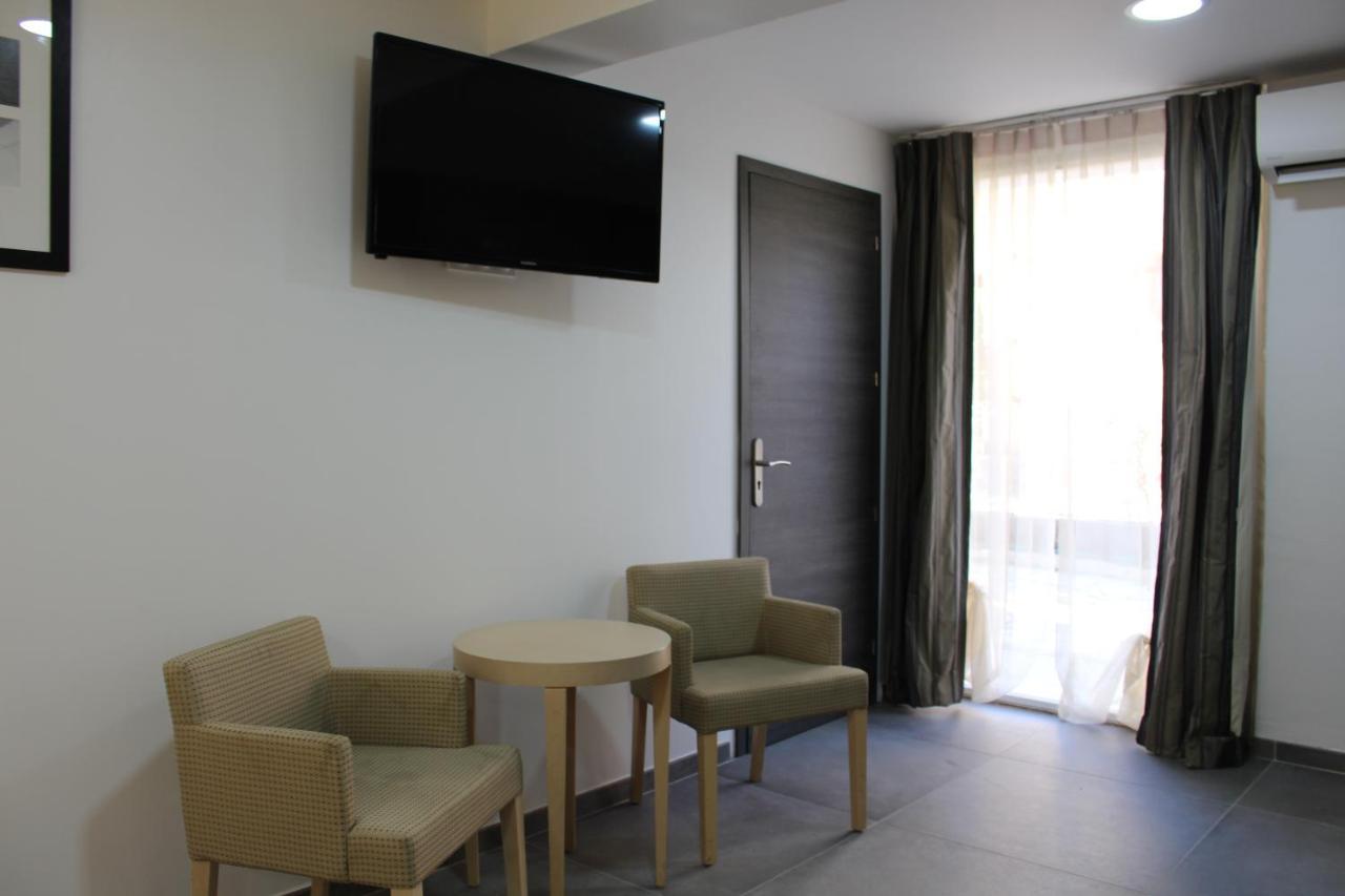 Residence Inaya Six-Fours-les-Plages Εξωτερικό φωτογραφία
