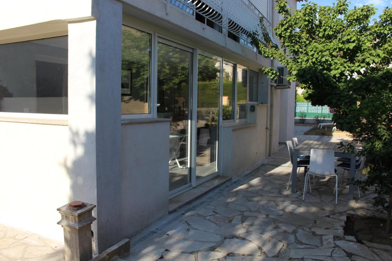 Residence Inaya Six-Fours-les-Plages Εξωτερικό φωτογραφία